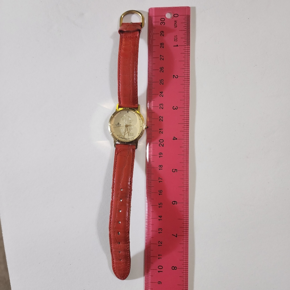 Vintage 90s Mickey Mouse Watch - Picture 4 of 9